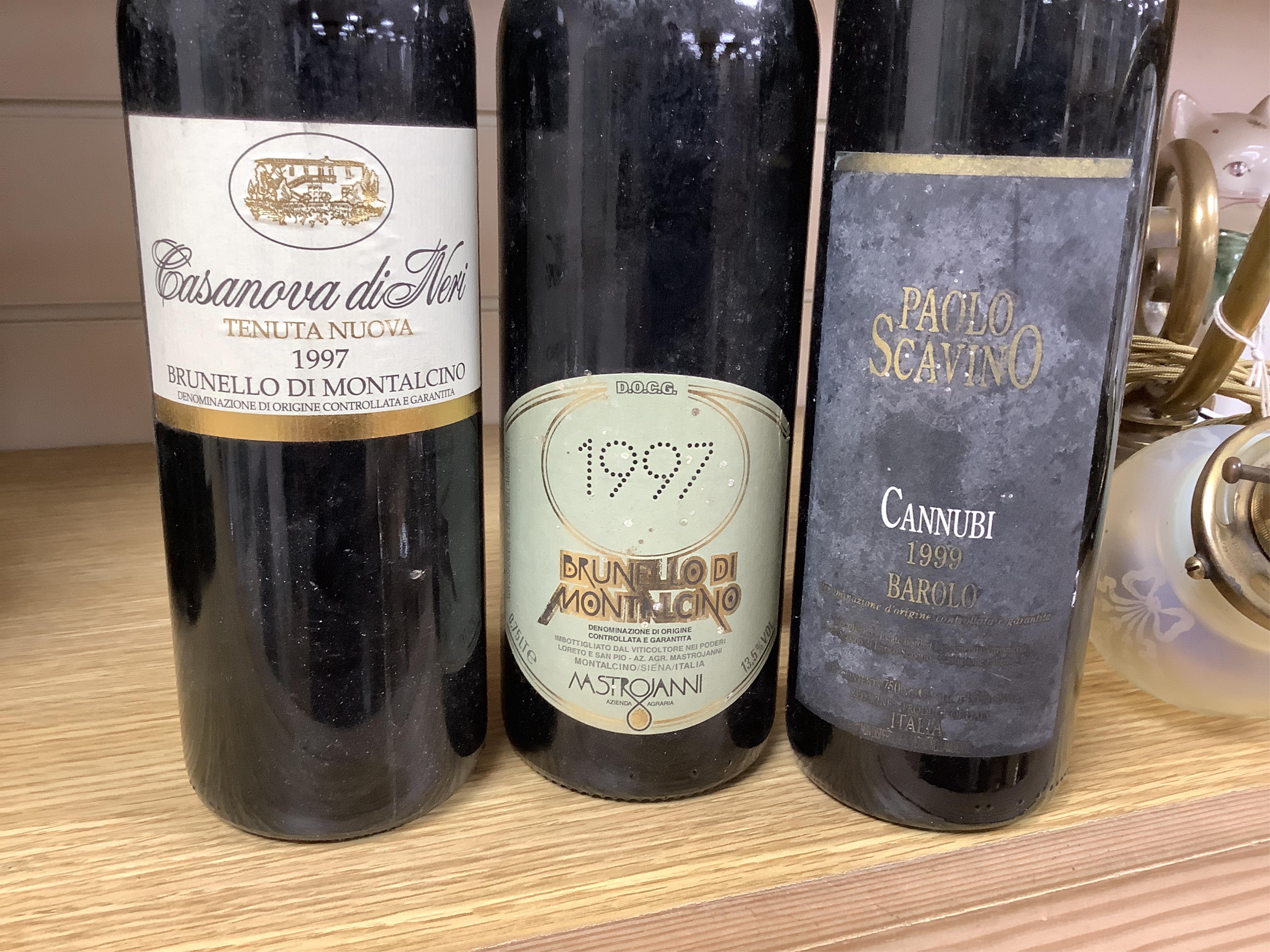 Sixteen bottles of various Italian wines to include Colleoni Brunello di Montalcino, 2000, Lisini 1997 and Casanova Di Neri 1997. Condition - fair to good, storage history unknown